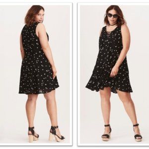 Torrid Daisy Print Lace Up Gauze Trapeze Dress